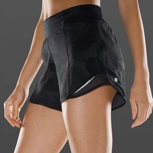 Lululemon Hotty Hot Short *High-Rise Long 4"Heritage 365 Camo Deep Coal Multi